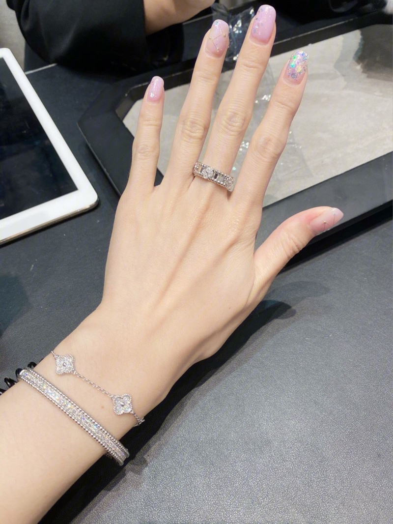 Vca Rings